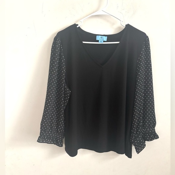 CeCe Blouse Womens Sz XL Mixed Media V-Neck Black With Polka Dot Sleeves Office - Picture 2 of 6